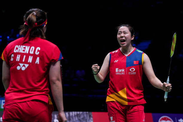 學生羽毛球拍選購避坑指南:這些品牌別踩雷!