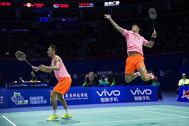 百元檔羽毛球拍測評:哪款更適合你?