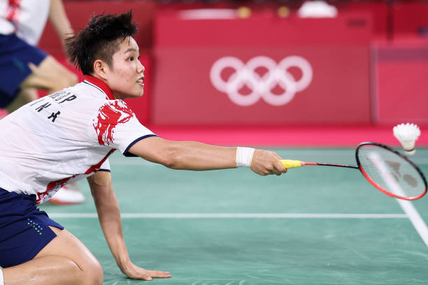 羽毛球插畫設計:運動元素的創意表現