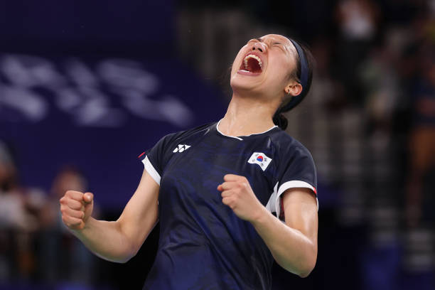 石宇奇表情包:贏球時狂喜,輸球時委屈,太可愛了!