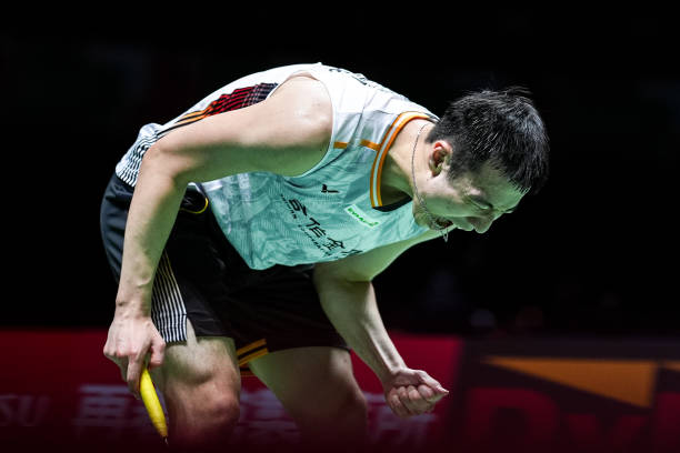 高效發球技巧:正手高遠球四個標準動作解析