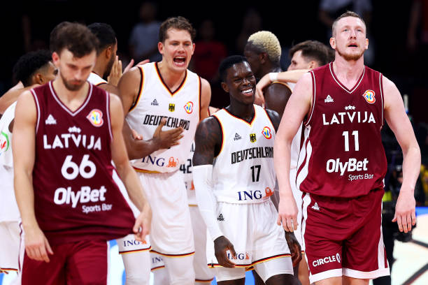 奧尼爾生涯數據更新：季後賽與常規賽表現一覽