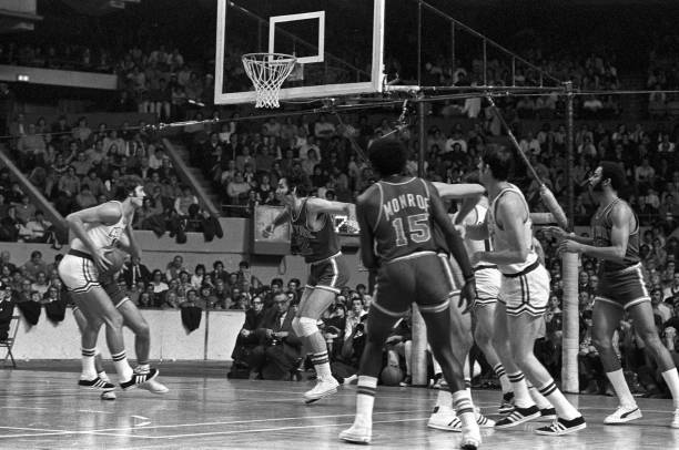 騎士vs猛龍:東部半決賽巔峰對決,誰將挺進決賽?