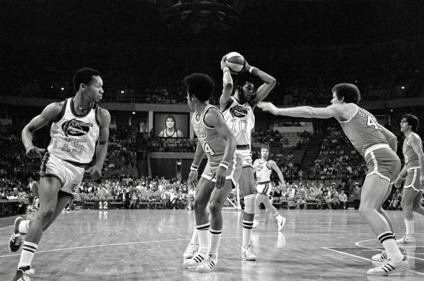 哈登季後賽模式開啟,狂轟45分助76人拔得頭籌