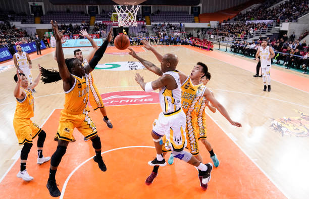 解讀雨燕360體育nba直播免費觀看在線中的象征與隱喻