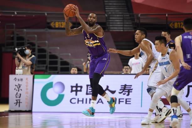 投籃姿勢詳解:從站姿到出手,全麵提升命中率