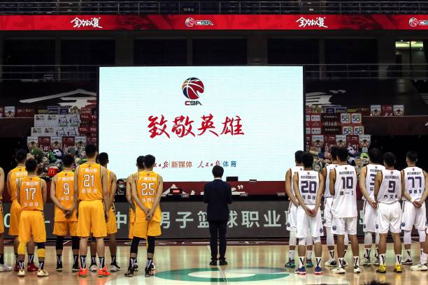 國際籃聯規定：標準籃球場的長和寬分別是多少？