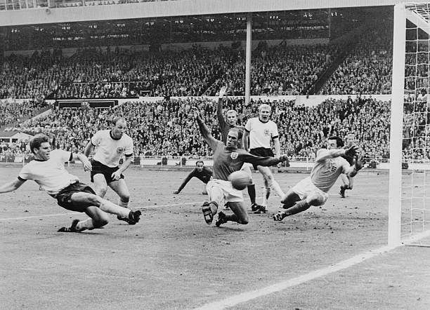 (與最近比賽結果緊密結合,提供延續性的信息)