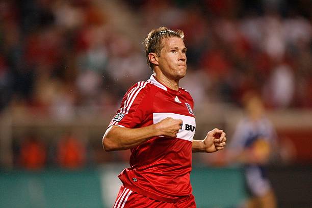 標準足球場造價大公開:不同檔次費用對比