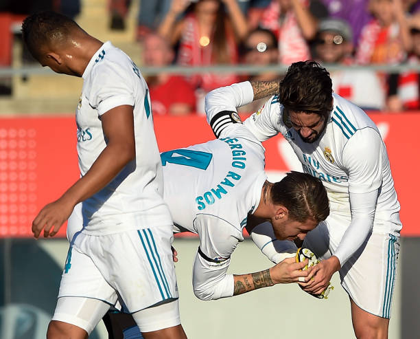 繞地足球大冒險——踢出足球,看它如何環繞地球歸來