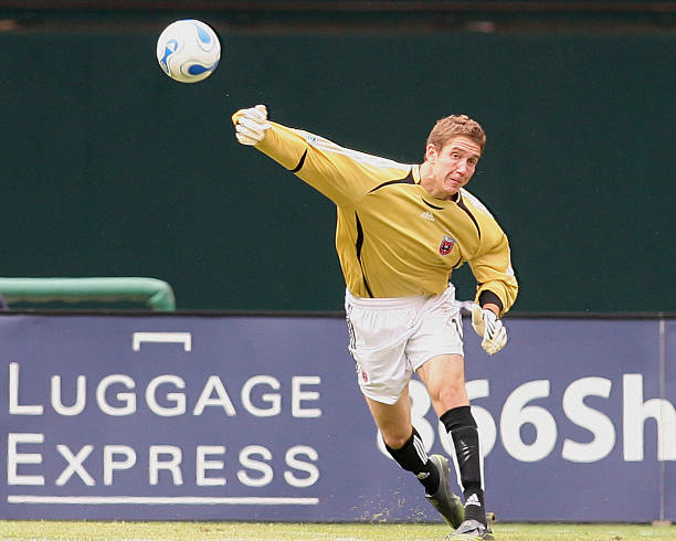 歐冠巔峰對決：皇馬4-1馬競，銀河戰艦加冕歐洲之王