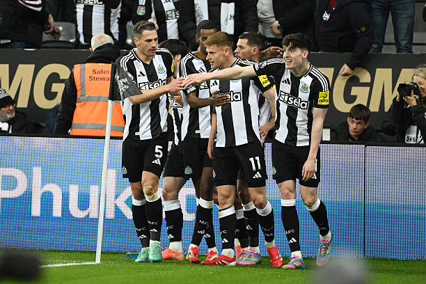 國際比賽標準:11人製足球場最小與最大尺寸範圍