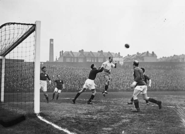 薩拉赫單腳慶祝動作:從埃及到世界的足球符號