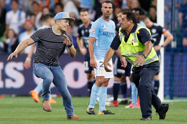 從巴薩到弗拉門戈：羅馬裏奧職業生涯年薪變化全解析