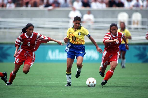 上帝之手與世紀進球：馬拉多納60歲生日回顧