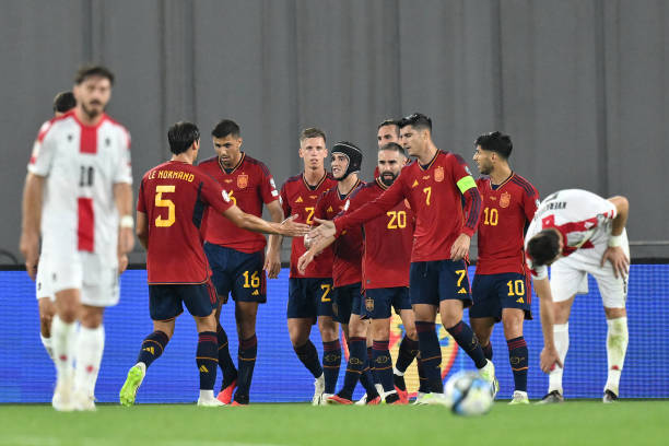 足球比賽規則中的紅黃牌製度：什麽情況下會被罰下？