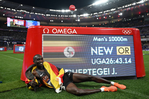 如何達到2025年田徑800米一級運動員標準