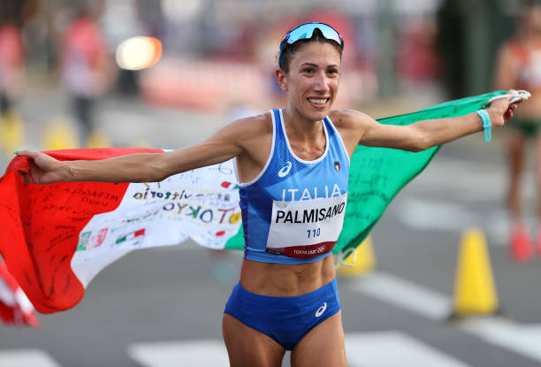 郭晶晶老公霍啟剛的成長經曆與家族責任