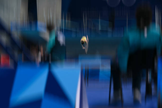 伏明霞從跳水少女到傳奇運動員的成長照片集