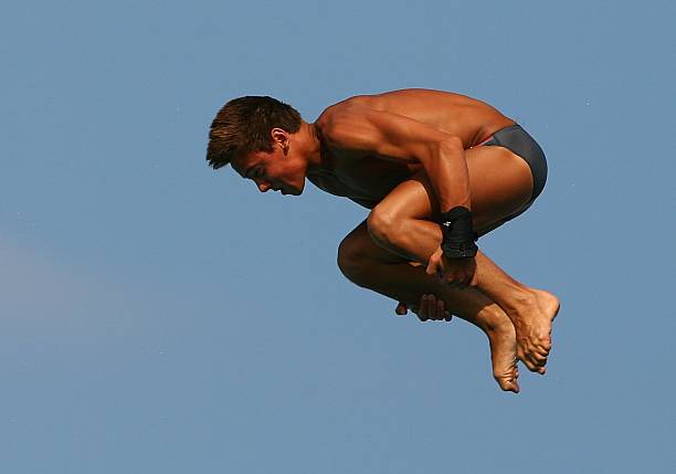 曆史性突破!運動員以95米刷新跳遠世界紀錄