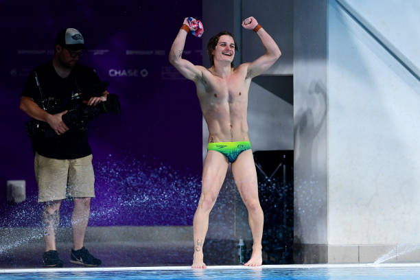 (按時間順序組織,清晰明了)