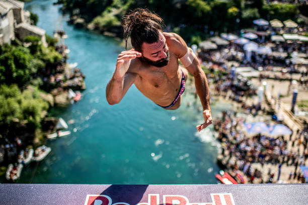 郭晶晶婆婆朱玲玲的優雅人生:從選美冠軍到商界女強人