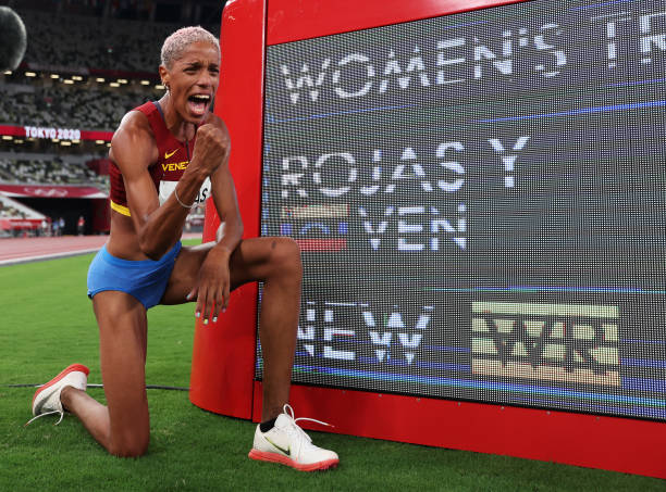 郭晶晶的麵相解析：福氣、財運與家庭幸福的關係