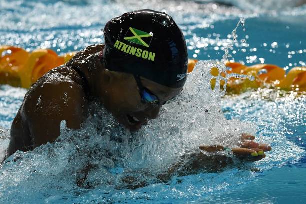 為什麽越來越多的人選擇考取遊泳教練證？