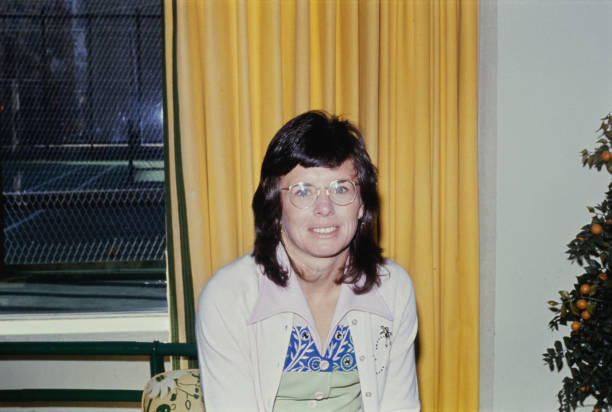 網球單打必備技術：發球、正手與反手的完美結合