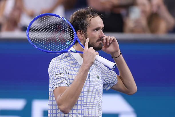 法網延期舉辦，納達爾第13次奪冠追平費德勒20冠紀錄