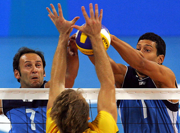 排球聯賽直播錄像:專業解說帶你回顧每一局精彩