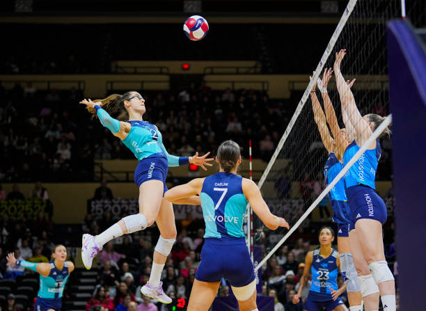 中國女排聯賽精彩集錦，直播帶你重溫經典！