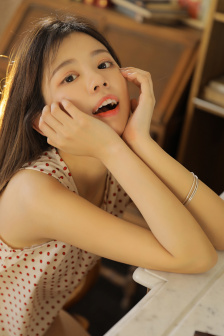 他扒开我小泬添高潮了