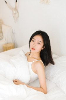 把大伯错认成老公后