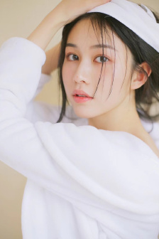 大象焦伊人在钱8