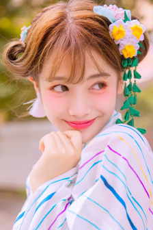 麻麻在桌下为我口