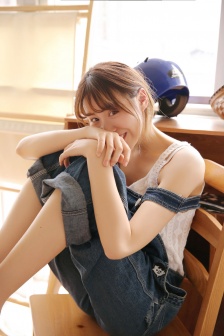 一边吃奶一边XB